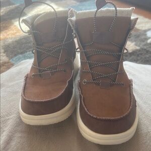Hey Dude ‘Bradley’ classic Brown and Tan Men's Boots